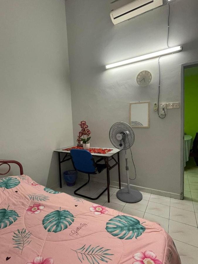 Homestaymuslim Di เตลุคอินทัน ภายนอก รูปภาพ