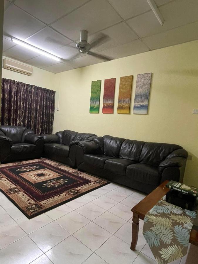 Homestaymuslim Di เตลุคอินทัน ภายนอก รูปภาพ