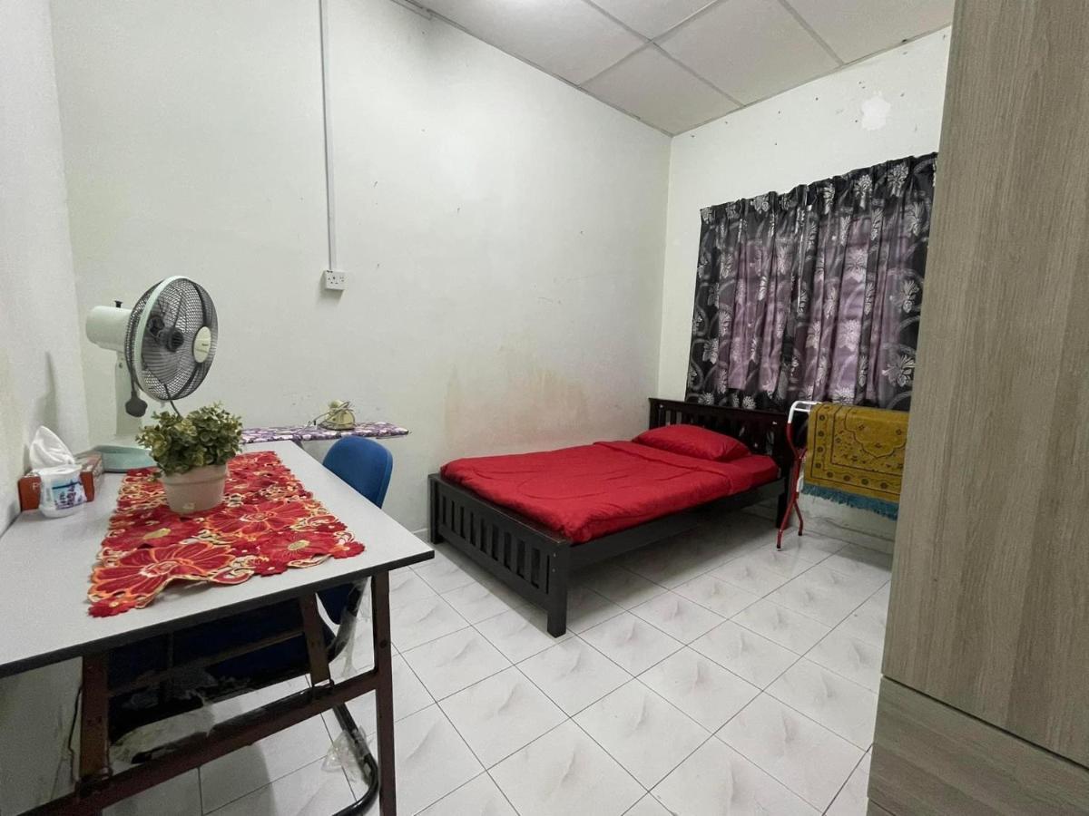 Homestaymuslim Di เตลุคอินทัน ภายนอก รูปภาพ